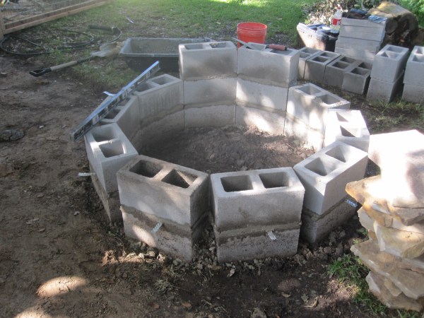 Tips on Constructing a Fire Ring | Ravenscourt Gardens