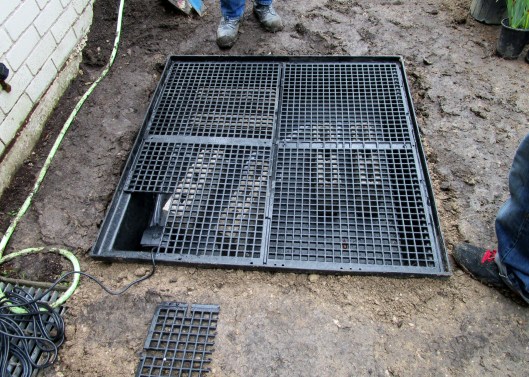 Reservoir for fountain.