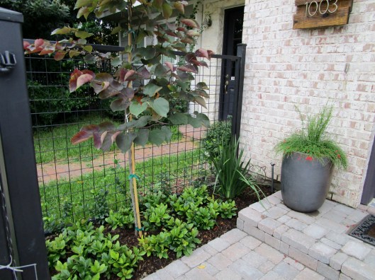 Patio courtyard installed by Ravenscourt Landscaping & Design LLC 