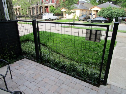 Patio courtyard installed by Ravenscourt Landscaping & Design LLC 