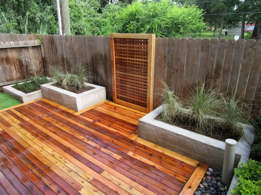 Corner view house near narrow bed CB 2016